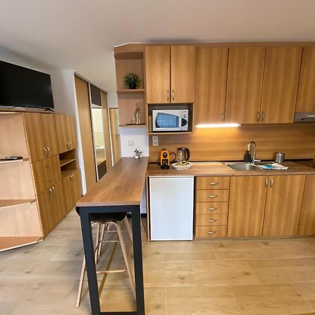 Apartmany Tereza & Free Parking บราติสลาวา ภายนอก รูปภาพ