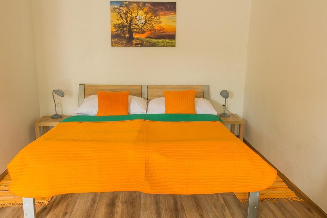 Apartmany Tereza & Free Parking บราติสลาวา ภายนอก รูปภาพ