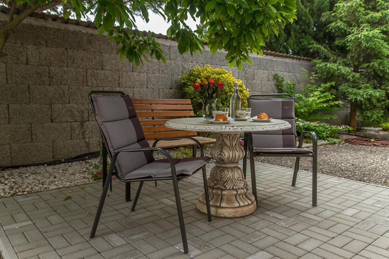 Apartmany Tereza & Free Parking บราติสลาวา ภายนอก รูปภาพ